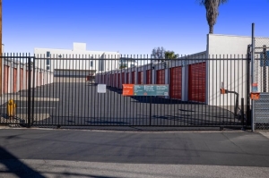 Public Storage - Whittier - 15146 E Whittier Blvd - Photo 4