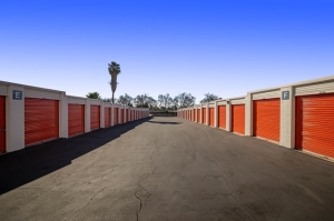 Public Storage - Whittier - 15146 E Whittier Blvd - Photo 2