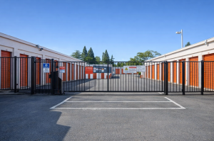 Public Storage - Hillsboro - 1203 SE Tualatin Valley Hwy - Photo 4