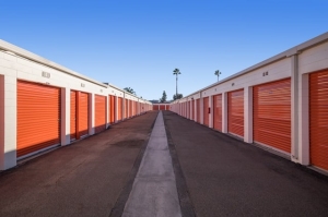 Public Storage - El Cajon - 1047 N Johnson Ave - Photo 2