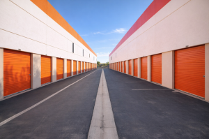 Public Storage - Los Angeles - 5741 W Jefferson Blvd - Photo 2