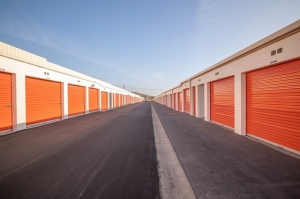 Public Storage - Sun Valley - 11838 Sheldon Street - Photo 2