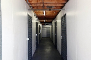 Public Storage - Los Angeles - 3821 Jefferson Blvd Picture of Public Storage - Los Angeles - 3821 Jefferson Blvd