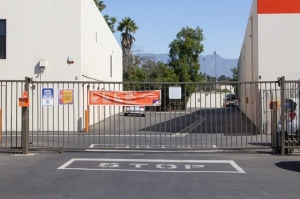 Public Storage - Los Angeles - 3017 N San Fernando Rd - Photo 4