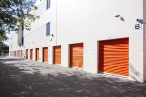 Public Storage - Glendale - 4820 San Fernando Rd - Photo 2