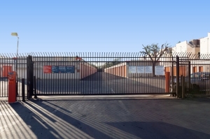 Public Storage - Costa Mesa - 2065 Placentia Ave - Photo 4