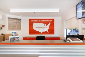 Public Storage - Los Angeles - 6701 S Sepulveda Blvd - Photo 3