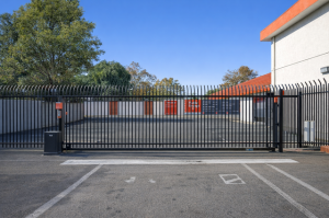Public Storage - San Leandro - 15984 East 14th Street - Photo 4
