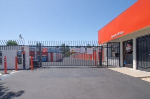 Public Storage - Fremont - 4555 Peralta Blvd - Photo 4