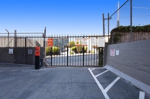 Public Storage - San Francisco - 2690 Geary Blvd - Photo 4