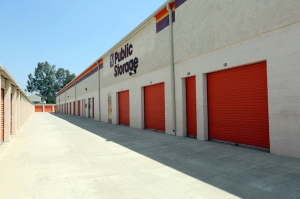 Public Storage - Riverside - 10789 Hole Ave - Photo 2