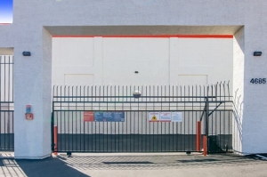 Public Storage - Las Vegas - 4685 E Tropicana Ave - Photo 4