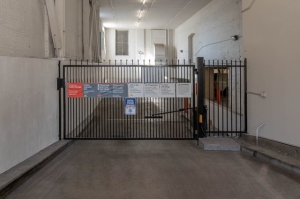 Public Storage - San Francisco - 300 Treat Ave - Photo 4