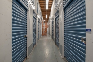 Public Storage - San Francisco - 300 Treat Ave - Photo 2