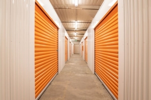 Public Storage - Los Angeles - 300 Avery St - Photo 2