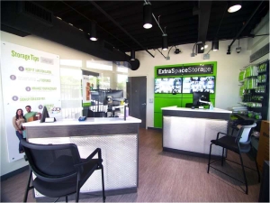 Extra Space Storage - 7192 - St Petersburg - 7th Ave N - Photo 3