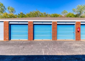 CubeSmart Self Storage - TX Arlington S Cooper Street - Photo 6