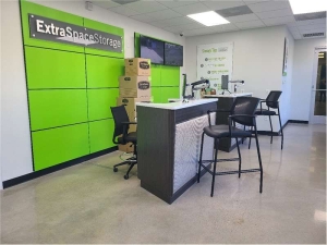 Extra Space Storage - 8378 - Houston - Katy Fwy - Photo 3