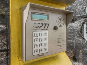 Extra Space Storage - 7201 - Fort Lauderdale - 6th St - Photo 2