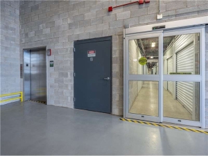 Extra Space Storage - 7253 - Chicago Ridge - Central Ave - Photo 4