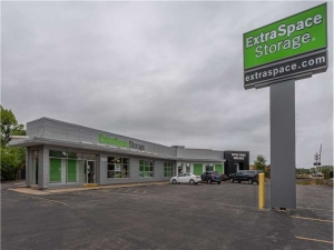 Extra Space Storage - 7253 - Chicago Ridge - Central Ave - Photo 6