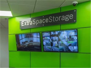 Extra Space Storage - 1662 - Montgomery - Carmichael Rd - Photo 7