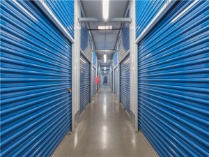 Extra Space Storage - 1008 - Thousand Oaks - N Duesenberg - Photo 5