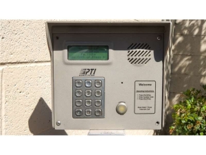 Extra Space Storage - 1253 - Thousand Oaks - Thousand Oaks Blvd - Photo 2