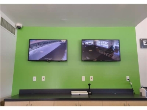 Extra Space Storage - 1253 - Thousand Oaks - Thousand Oaks Blvd - Photo 7