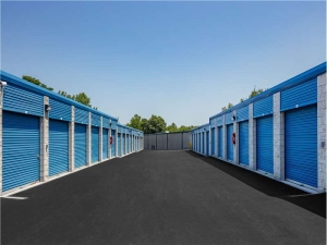 Extra Space Storage - 0726 - Orange - Boston Post Rd - Photo 4