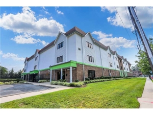 Extra Space Storage - 8351 - Hackensack - Railroad Ave