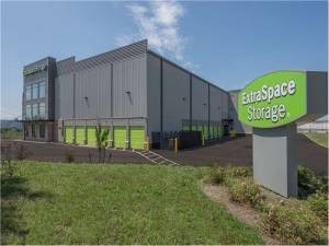 Extra Space Storage - 7132 - Knoxville - Western Ave - Photo 6