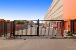 Public Storage - North Hollywood - 12610 Raymer Street - Photo 4