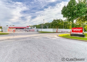 CubeSmart Self Storage - TN Memphis - Stage Road - Photo 3