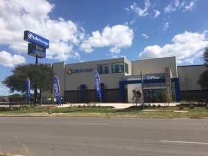Life Storage - San Antonio - 1062 Northeast Interstate 410 Loop Picture of Life Storage - San Antonio - 1062 Northeast Interstate 410 Loop