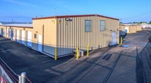 Melrose Mini-Storage - Photo 3