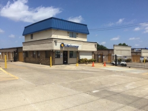 Storage Units at Life Storage - Dallas - 3333 North Buckner Boulevard - 3333 North Buckner Boulevard