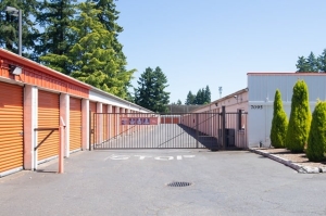 Public Storage - Lake Oswego - 7095 SW McEwan Rd - Photo 4