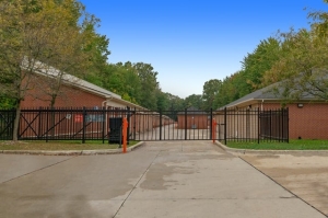 Public Storage - Shelby Township - 51985 Hayes Rd - Photo 4