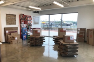 Public Storage - Leander - 140 E Sonny Dr - Photo 2