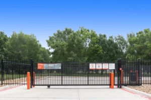 Public Storage - Houston - 2055 Hayes Road - Photo 4