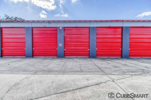 CubeSmart Self Storage - FL Edgewater North Ridgewood Avenue - Photo 9