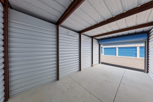 Load and Lock Self Storage - Walnutport - Photo 15