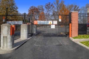 Public Storage - Woodbridge - 3340 Elm Farm Rd - Photo 4