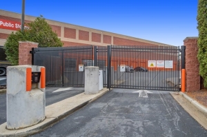 Public Storage - Lanham - 5201 Forbes Blvd - Photo 4