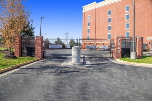 Public Storage - Gainesville - 7440 Hillwood Dr - Photo 4