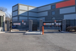 Public Storage - Baltimore - 5801 Reisterstown Rd - Photo 4