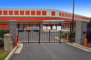 Public Storage - Bethesda - 5329 Westbard Ave - Photo 4