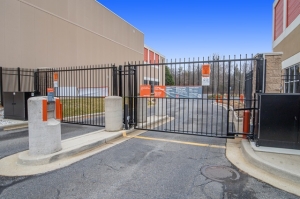 Public Storage - Bowie - 1010 N.E. Crain Hwy - Photo 4