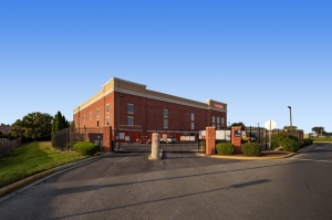 Public Storage - Frederick - 7396 Grove Rd